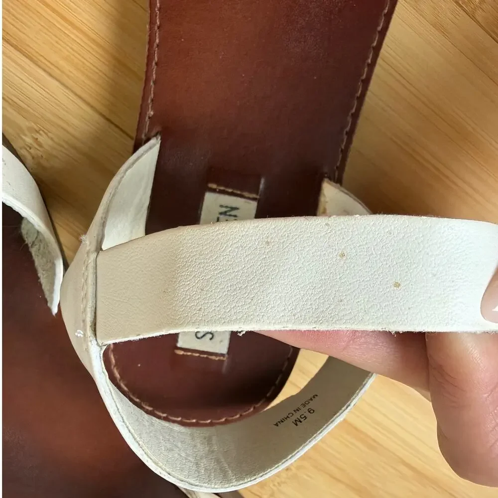 Steve Madden Bayle-R White Sandals Vegan Leather Silver Hardware Size 9.5